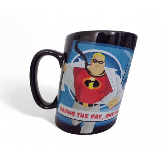 Mr. Incredible 20 oz Ceramic Slanted Coffee Mug Saving The Day Disney Store - Picture 2 of 5